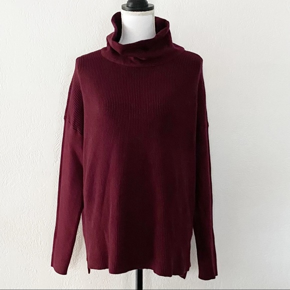 NWOT DEVOTION BY CYRUS Cowlneck Ribbed Tunic Sweater Sz Medium Burgundy Knit - Picture 3 of 10